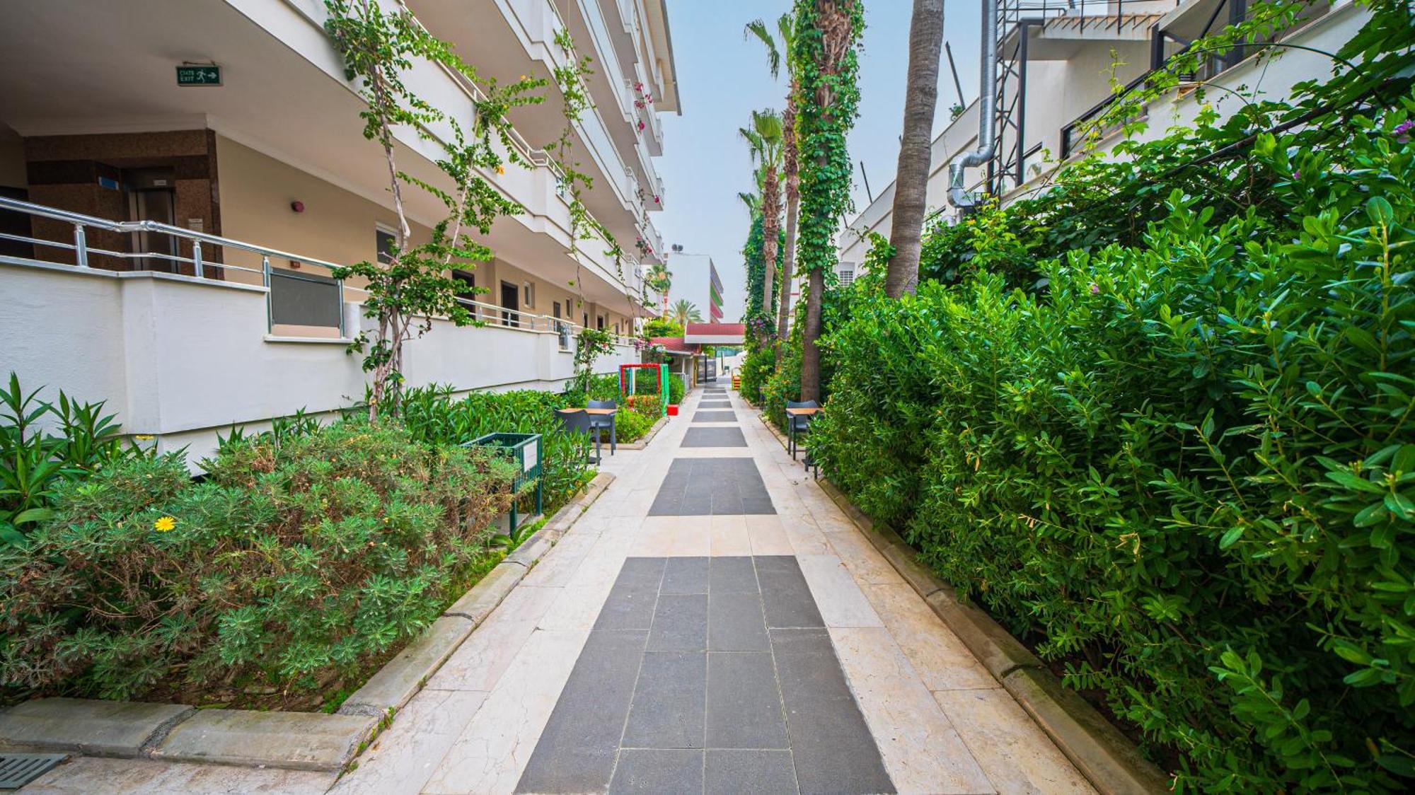 Sea Bird Beach 4*